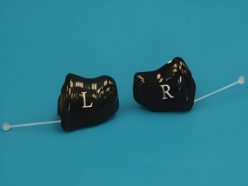 斯达克 · SoundLens黑玫系列IIC隐形助听器